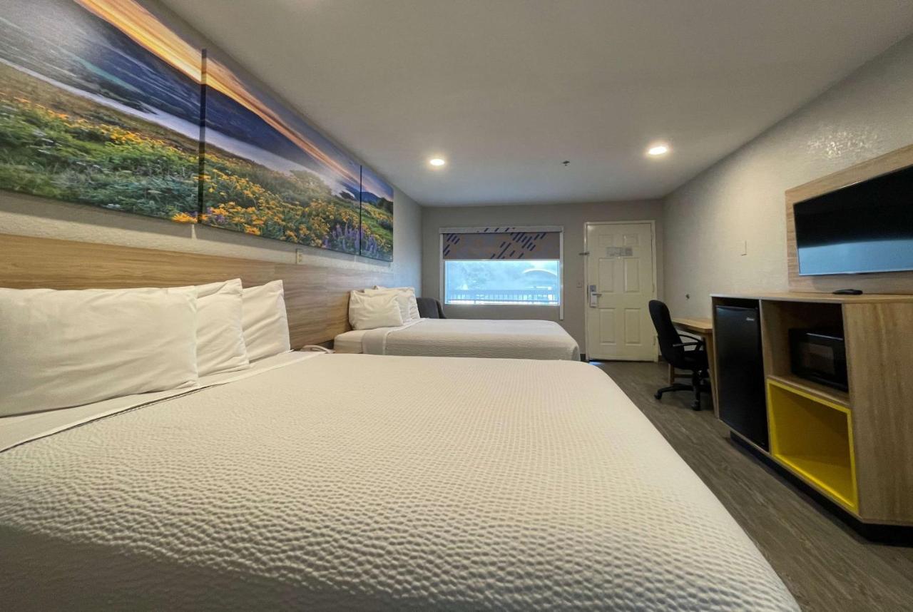 Days Inn By Wyndham Near Seaworld San Antonio Extérieur photo
