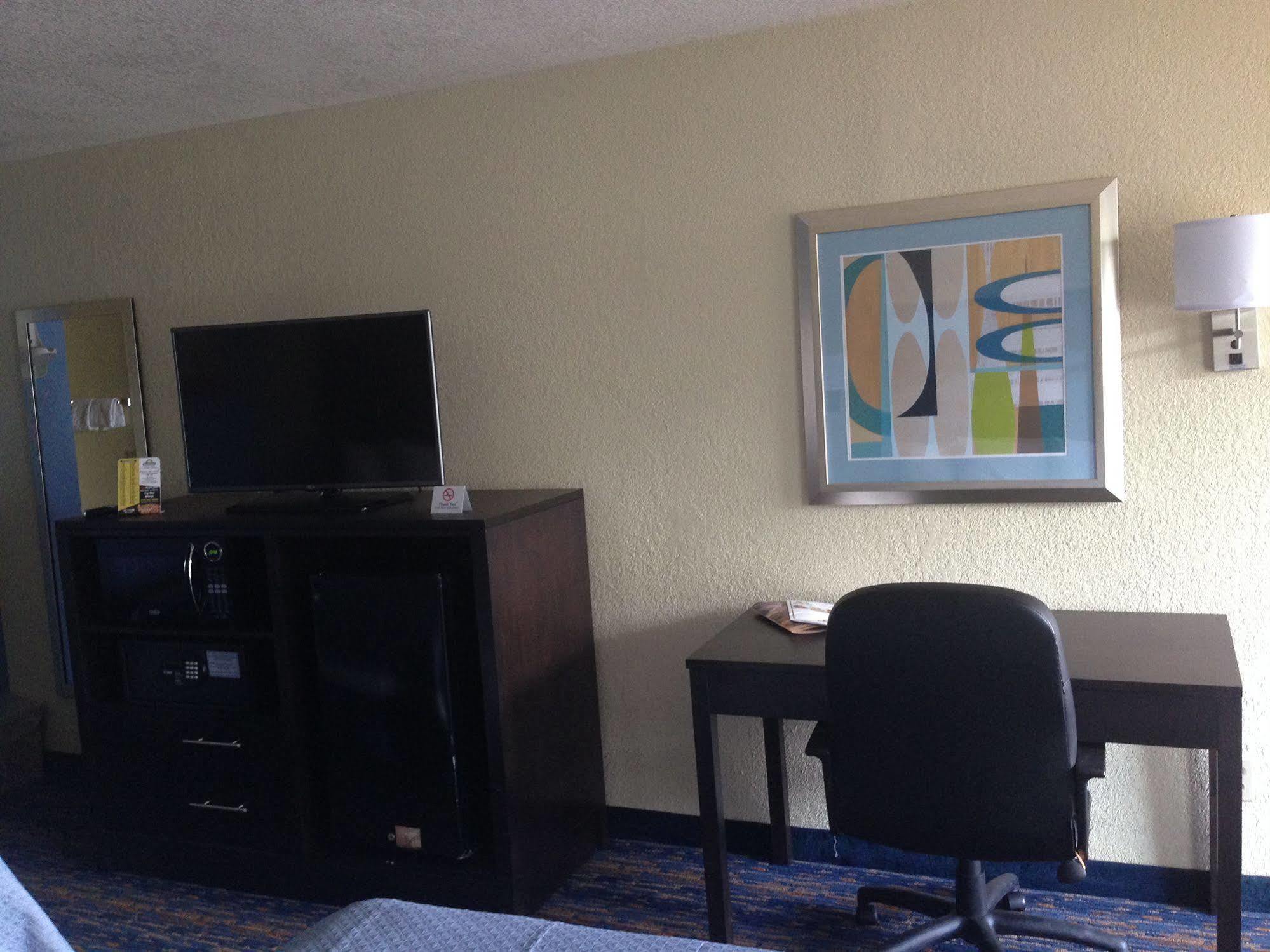 Days Inn By Wyndham Near Seaworld San Antonio Extérieur photo