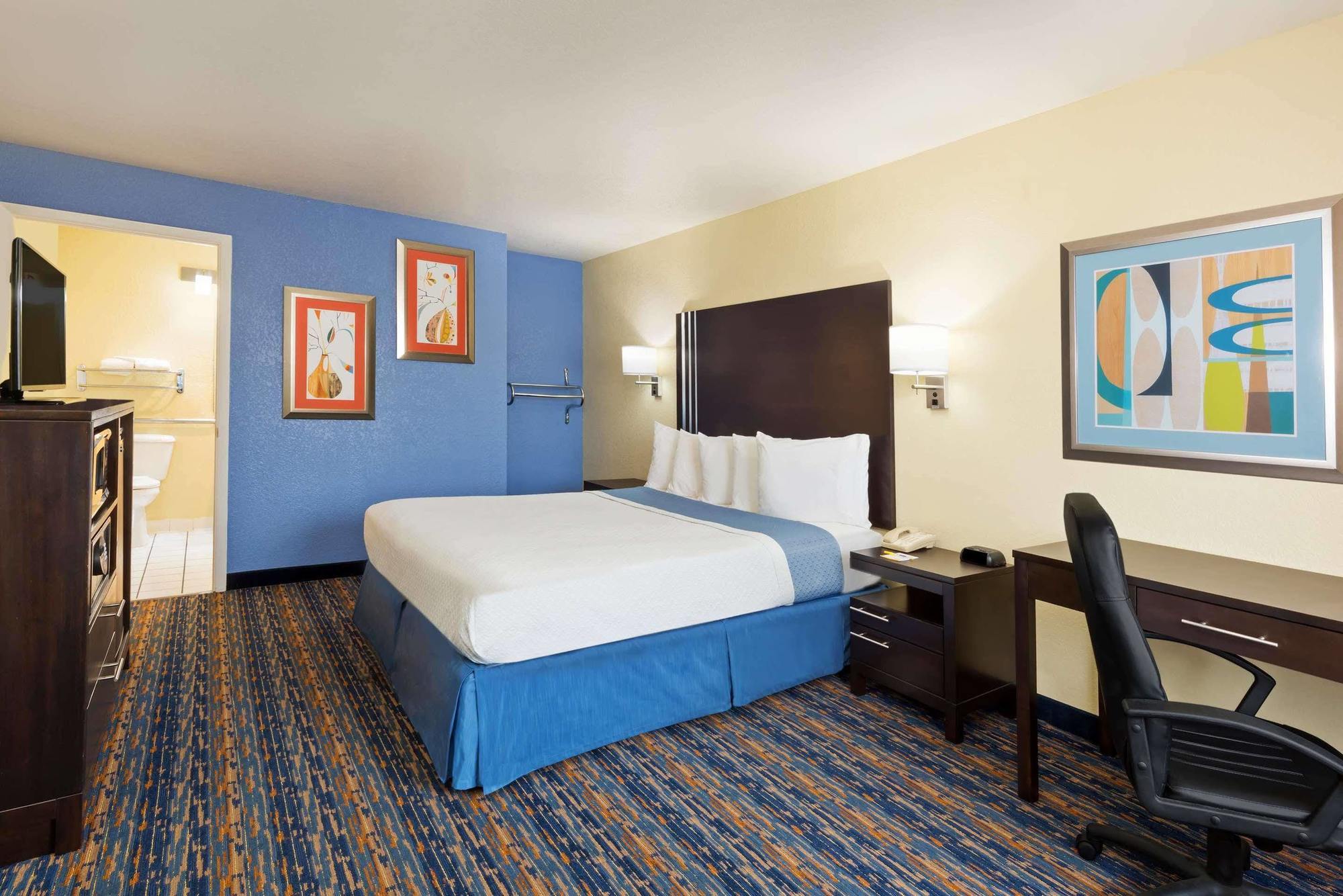 Days Inn By Wyndham Near Seaworld San Antonio Extérieur photo
