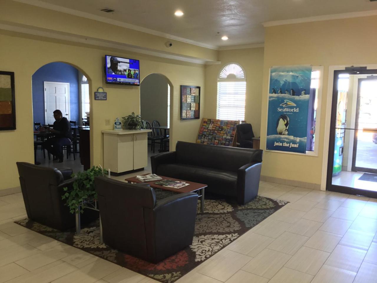 Days Inn By Wyndham Near Seaworld San Antonio Extérieur photo